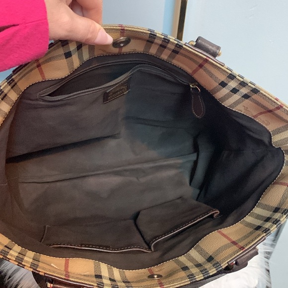 ❌SOLD❌Authentic Burberry large canvas and leather tote w free insert shaper - Picture 15 of 17